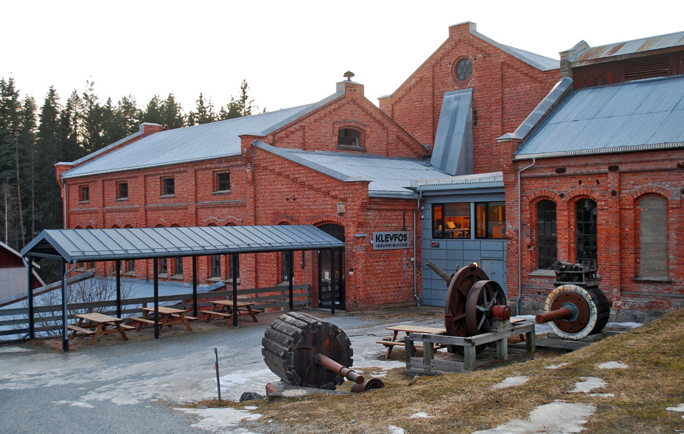 Klevfos industrimuseum - Norges eneste bevarte anlegg for gammel kombinert cellulose- og papirproduksjon, i drift fra 1888 til 1976
